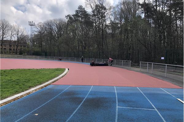 Renovatie atletiekpiste in PU - Sportinfrabouw NV